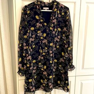 Short dress. Sheer sleeves. Liner for body. Cute flower pattern. Smoke free home